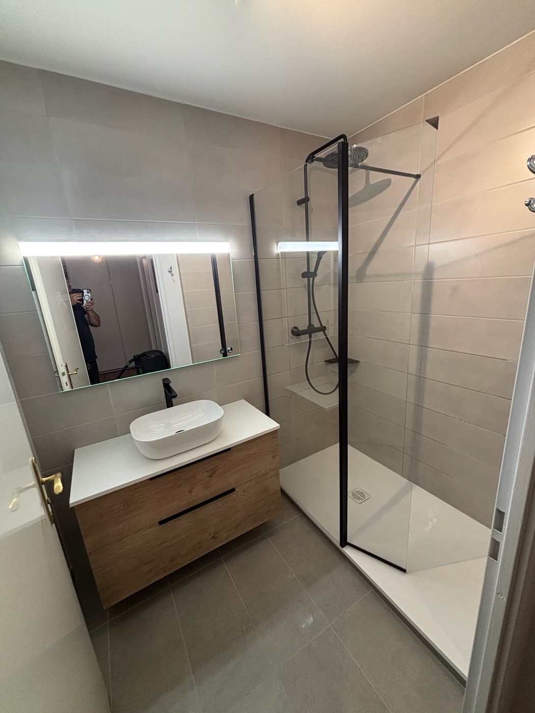 Après : salle de bain rénovée